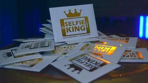 Selfie King by Julio Montoro and Victor Sanz